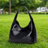 Stylish Practical Large Capacity Crossbody Bag (Black)