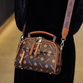 Trending Stylish best leather Ladies clutch hand bag (Coffee)